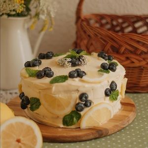 Meet your Posher, Esmeralda